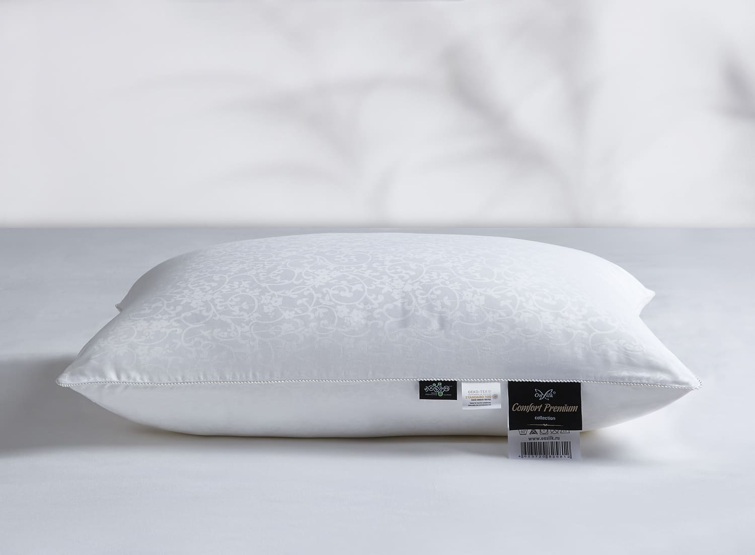 Шeлковая подушка On silk Comfort Premium S низкая плюс / средней упругости